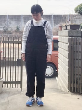 「G-SHOCK」｜「アイテム（オールインワン・サロペット）」を使った、NANAEさん（レディース・155cm）の冬コーディネート