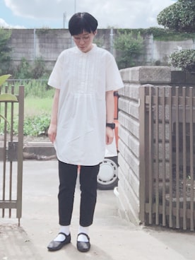 シャツ ブラウスを使った 黒パンツ のレディース人気ファッションコーディネート Wear