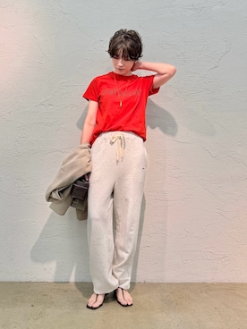 「THE PAUSE（ザ ポーズ）の【THE PAUSE】THE PAUSE Tシャツ（Tシャツ/カットソー、レッド系）」を使った、aya_muto610さん（レディース・165cm）の春コーディネート