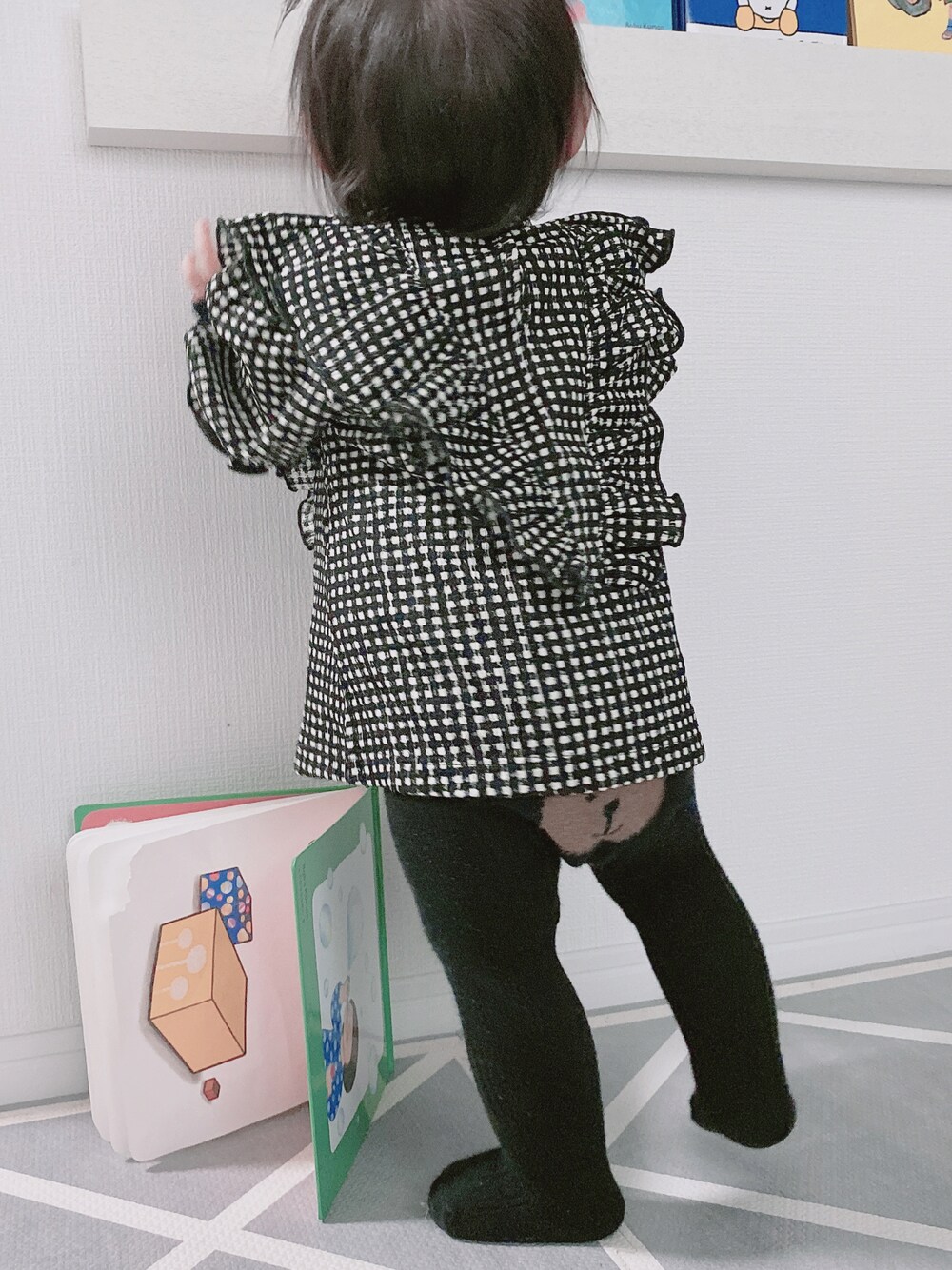 「nextのアイテム（シャツ/ブラウス、ブラック系）」を使った、あんずさん（キッズ・80cm）の秋コーディネートの1枚目の写真