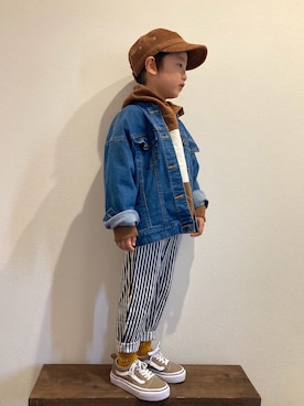 「ワークキャップ」｜「アイテム（デニムジャケット）」を使った、tiinさん（キッズ・110cm）の秋コーディネート
