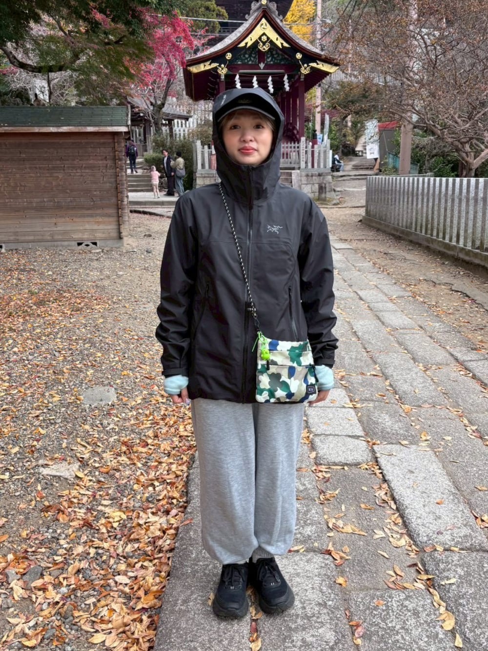 ARC'TERYXのブルゾンを使ったレディース人気ファッション