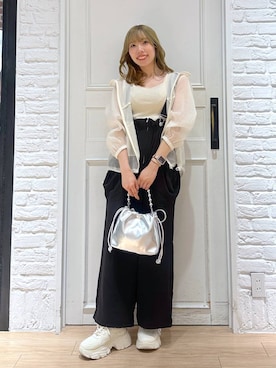 「テーマパーク」｜「アイテム（オールインワン・サロペット）」を使った、kasumiさん（レディース・159cm）の秋コーディネート