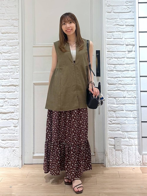 新品未使用LOWRYSFARM ホップサックベスト チャコールグレー LOWRYS FARM ベスト ジレ ホップサックベスト 243341 レディース