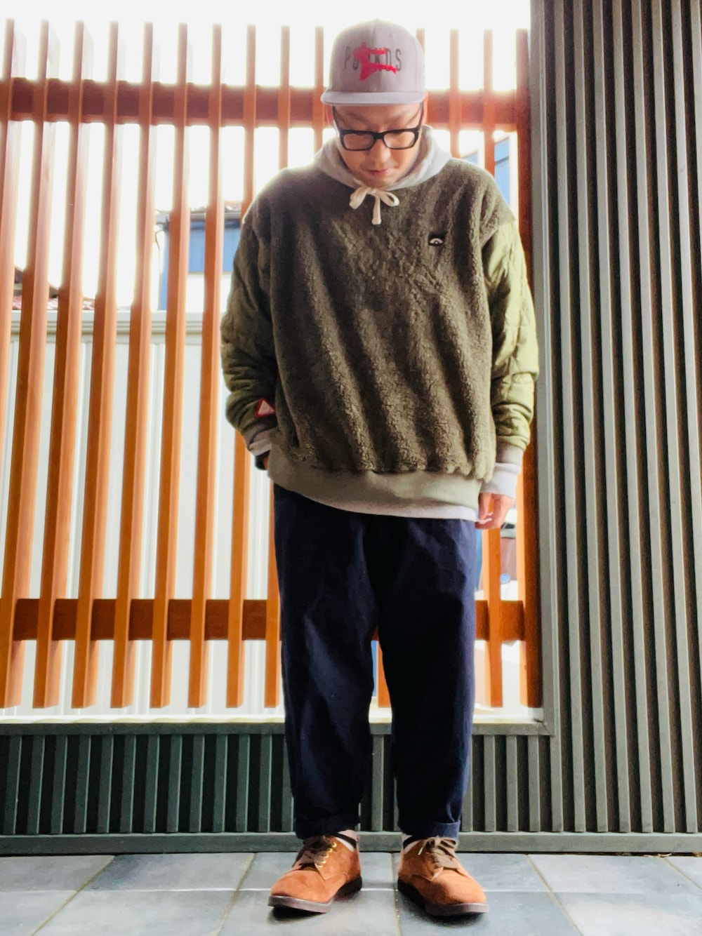 PUNK DRUNKERS Vネックスウェット PUNK DRUNKERS - Mr.ベリーDトレーナー | DOLL