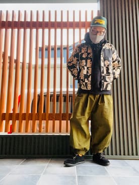 「go slow caravan」｜日々山さん（メンズ・170cm）の冬コーディネート