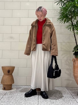 「冬の差し色コーデ」｜「アイテム（ジャケット/アウター）」を使った、MINAMIさん（レディース・158cm）の冬コーディネート