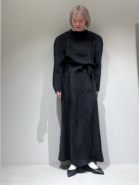 「URBAN RESEARCH（アーバンリサーチ）のAMOMENTO　CUPRO RAGLAN DRESS（ワンピース、ブラック系）」を使った、MINAMIさん（レディース・158cm）の春コーディネート