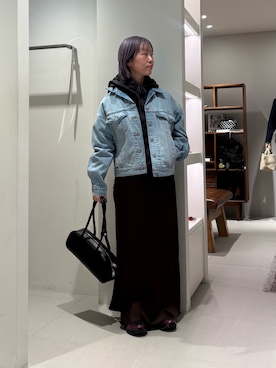 「Levi's（リーバイス）のLEVI’S 　EXCLUSIVE 90S TRUCKER（デニムジャケット、ブルー系）」を使った、MINAMIさん（レディース・158cm）の冬コーディネート