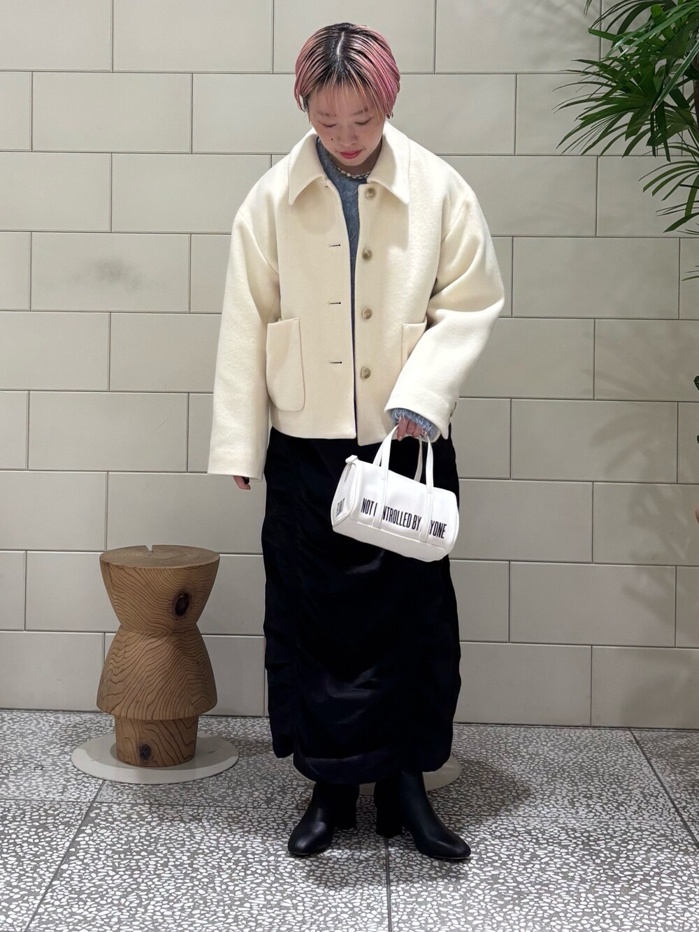 「淡色コーデ、冬アウター、冬、大人女子、マイベストコーデ2024、大人可愛い、ニットコーデ、カラーコーデ」｜「URBAN RESEARCHのウールモッサショートコート（その他アウター、ホワイト系）」を使った、MINAMIさん（レディース・158cm）の冬コーディネートの1枚目の写真