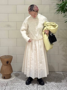 「冬の差し色コーデ」｜「アイテム（ジャケット/アウター）」を使った、MINAMIさん（レディース・158cm）の冬コーディネート