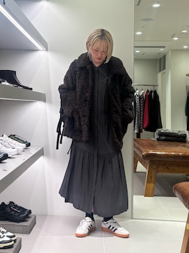 「トレンド秋素材コーデ」｜「アイテム（その他アウター）」を使った、MINAMIさん（レディース・158cm）の秋コーディネート