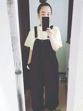 「ニコアンド」｜「アイテム（サロペット/オーバーオール）」を使った、MOMOさん（レディース・150cm）の秋コーディネート