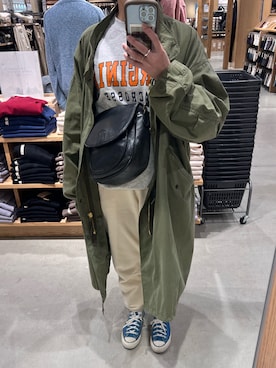 「アイテム（スウェットパンツ、ホワイト系）」を使った、ayさん（レディース・155cm）の冬コーディネート