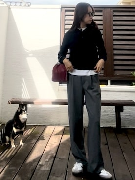 「アイテム（スラックス、グレー系）」を使った、nattsu___さん（レディース・157cm）の秋コーディネート