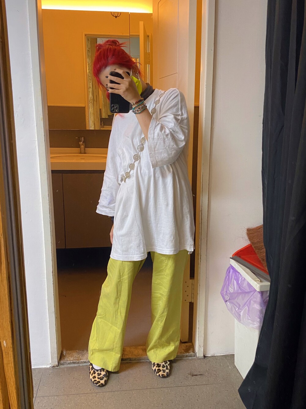 GU（ジーユー）の「コーデュロイワイドパンツ（ワイド）」 - WEAR