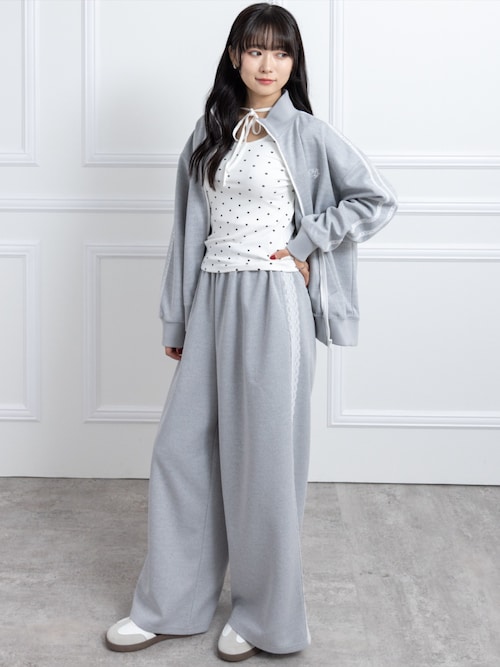 AK-69 バガーチ × ラッセルノ サイドライン トラックパンツ グレー M4 AK-69 バガーチ × ラッセルノ サイドライン トラックパンツ グレー M4