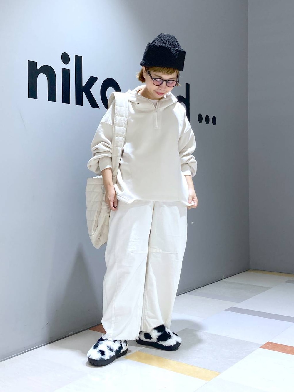 「低身長、体型カバー、ユニセックス」｜「niko and...のオーガニックコットンテンセルロングTシャツ（Tシャツ/カットソー、ホワイト系）」を使った、タゾエさん（レディース・155cm）の秋コーディネートの1枚目の写真