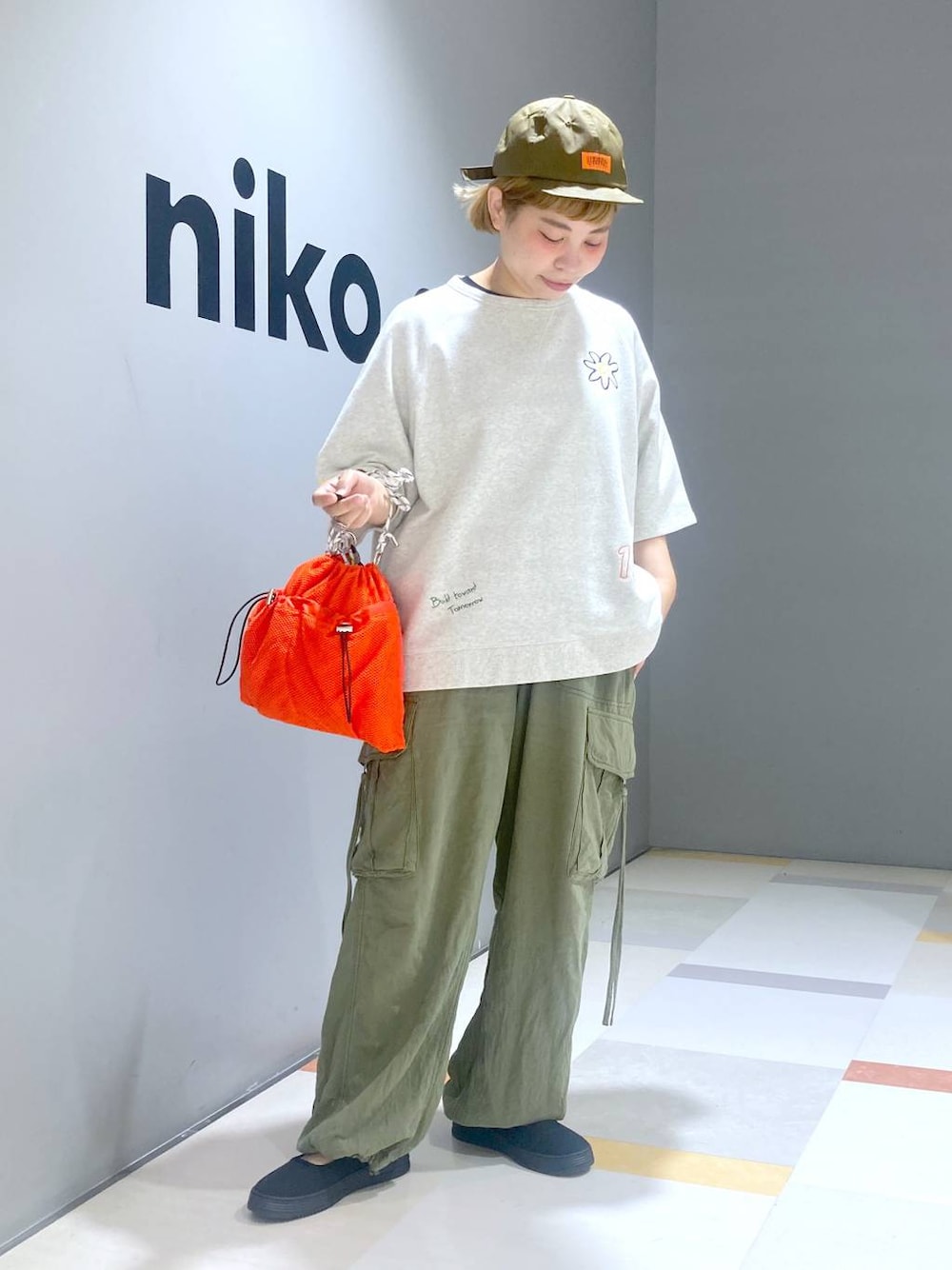 「低身長、体型カバー、ユニセックス」｜「niko and...のアソート刺繍半袖プルオーバー（Tシャツ/カットソー、ベージュ系）」を使った、タゾエさん（レディース・155cm）の夏コーディネートの1枚目の写真