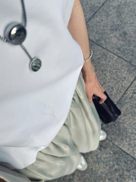 「アイテム（ブレスレット）」を使った、物さん（レディース・165cm）の秋コーディネート