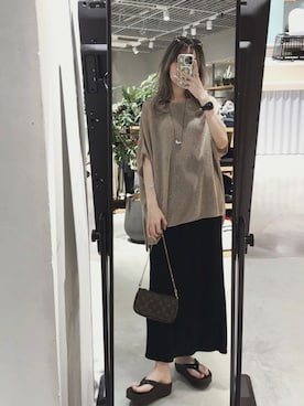「アイテム（ニット/セーター）」を使った、物さん（レディース・165cm）の夏コーディネート