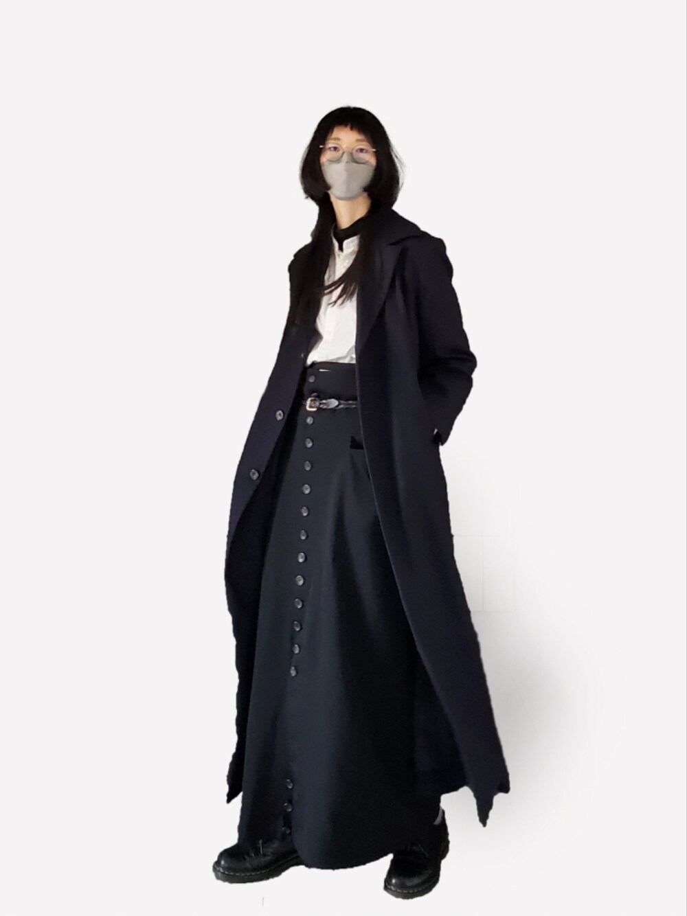 「ジェンダーレス、ロングコート」｜「Y'sのアイテム（スカート、ブラック系）」を使った、圭さん（レディース・174cm）の冬コーディネートの1枚目の写真