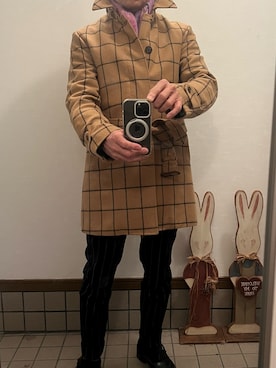 「アイテム（ステンカラーコート）」を使った、michi-michiさん（メンズ・165cm）の冬コーディネート