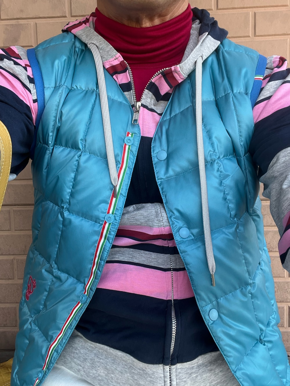 「Jimy's Charmerのアイテム（ダウンベスト、ブルー系）」を使った、michi-michiさん（メンズ・165cm）の冬コーディネートの1枚目の写真