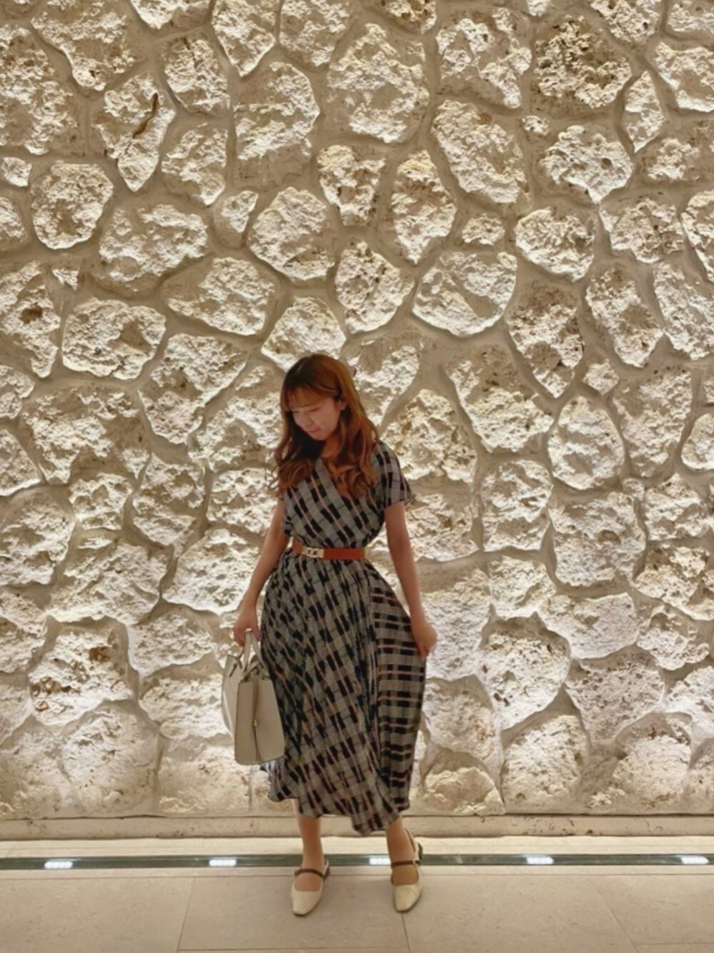 「チェック、チェックワンピース、秋服、夏コーデ、夏秋ミックス、フランス」｜「Luxe armoire capeiceのアイテム（ワンピース、その他）」を使った、Rさん（レディース・158cm）の秋コーディネートの1枚目の写真