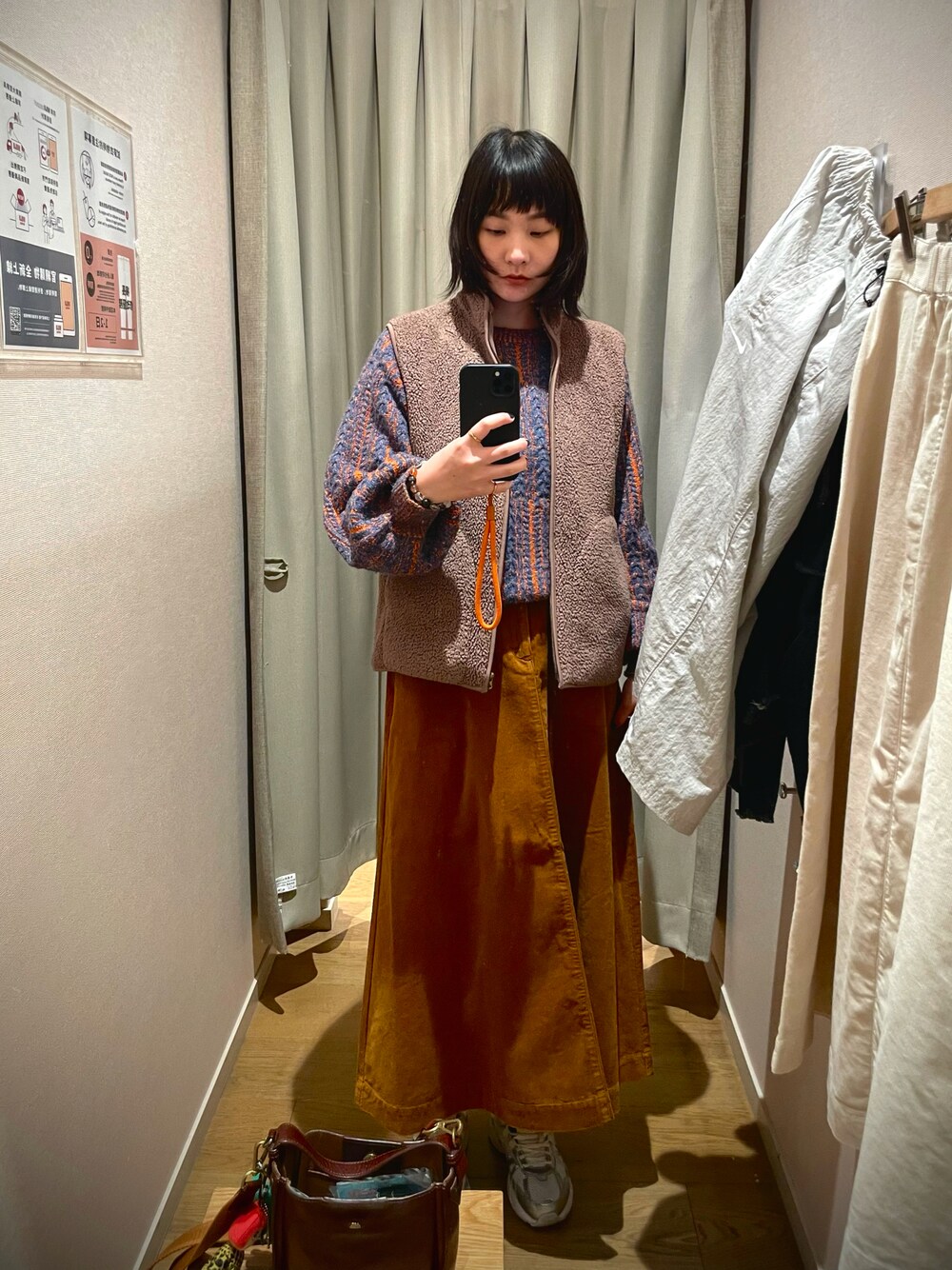 「冬コーデ」｜「無印良品のアイテム（スカート、ブラウン系）」を使った、ウェンディ🇹🇼さん（レディース・168cm）の冬コーディネートの1枚目の写真