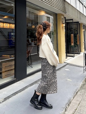 「アイテム（シュシュ）」を使った、長谷千沙さん（レディース・159cm・30代）の秋コーディネート