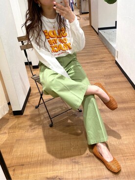 「Ungrid（アングリッド）のロゴロングスリーブTee（Tシャツ/カットソー）」を使った、長谷千沙さん（レディース・159cm）の冬コーディネート