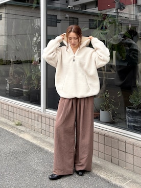 「アイテム（パーカー）」を使った、長谷千沙さん（レディース・159cm）の秋コーディネート