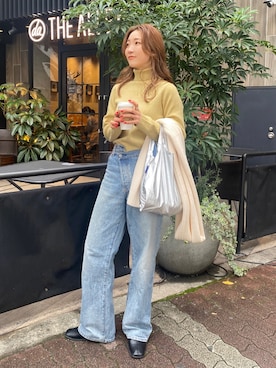 「リメイクデニム」｜「アイテム（ニット/セーター）」を使った、長谷千沙さん（レディース・159cm）の冬コーディネート