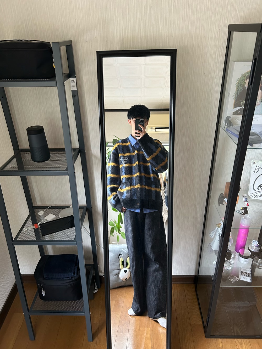 「大人コーデ、おしゃれさんと繋がりたい、冬コーデ、おでかけコーデ、プチプラコーデ、アウター、シャツスタイル、デニム、カーディガン、kaoyorinakami、LIDnM、WYM、WYM LIDNM、LIDNM」｜「kaoyorinakamiのアイテム（ニット/セーター、ブルー系）」を使った、☺︎kazuya☺︎さん（メンズ・175cm）の秋コーディネートの1枚目の写真