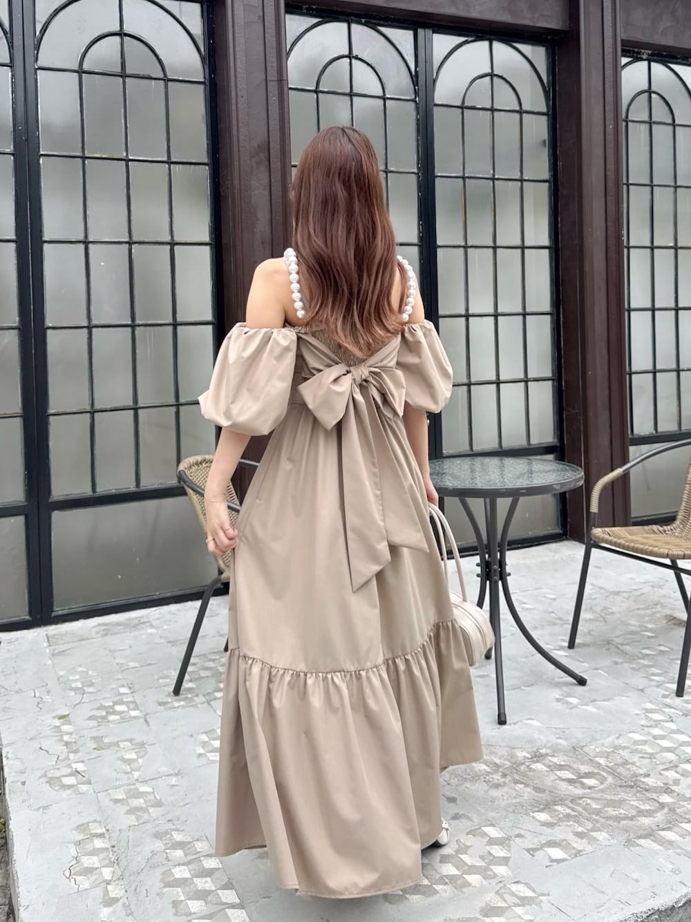 「ワンピ、ワンピース、ワンピーススタイル、ワンピースコーデ、ベージュ、ベージュコーデ」｜「dazzlinの【吉田朱里】パール2wayボリュームワンピース（ワンピース、ベージュ系）」を使った、mikiさん（レディース・153cm）の夏コーディネートの1枚目の写真
