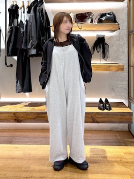 「アイテム（サロペット/オーバーオール、グレー系）」を使った、megu_lpさん（レディース・160cm）の秋コーディネート