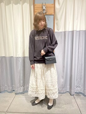 「スエット」｜「アイテム（バレエシューズ）」を使った、たんぽぽさん（レディース・161cm）の秋コーディネート