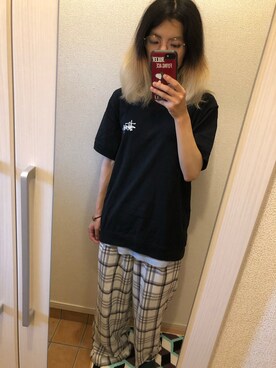 「STUSSY（ステューシー）のアイテム（Tシャツ/カットソー、ブラック系）」を使った、たなちゅんさん（レディース・153cm）の夏コーディネート