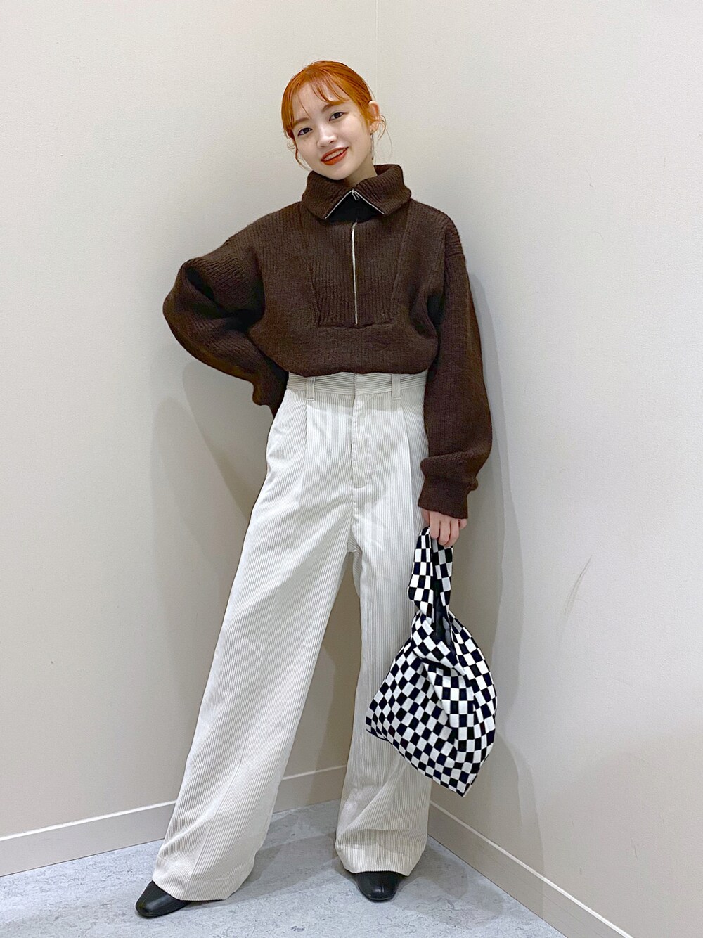 ソフトコーデュロイパンツ 229750を使った人気ファッション