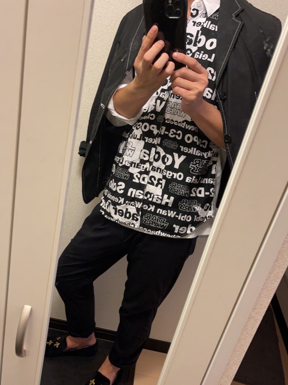 「休日キレイ目コーデ」｜「COMME des GARCONS HOMMEのアイテム（テーラードジャケット、ブラック系）」を使った、タカワルドさん（メンズ・173cm）の秋コーディネートの1枚目の写真