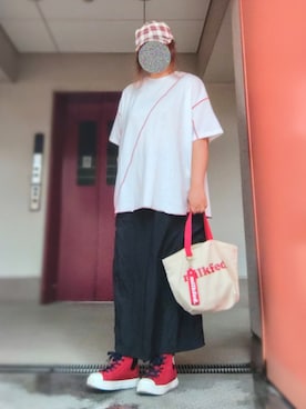 「しまむら（シマムラ）のアイテム（Tシャツ/カットソー）」を使った、ぴよりあさん（レディース・155cm）の秋コーディネート