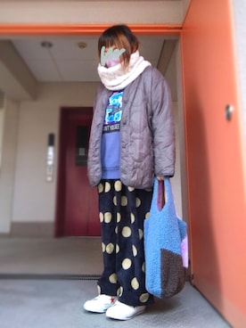 「アイテム（ストール/ショール、ホワイト系）」を使った、ぴよりあさん（レディース・155cm）の冬コーディネート