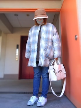 「ZOZO（ゾゾ）のスキニーデニムパンツ［WOMEN］（デニムパンツ）」を使った、ぴよりあさん（レディース・155cm）の冬コーディネート
