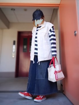 「アイテム（デニムスカート、グレー系）」を使った、ぴよりあさん（レディース・155cm）の春コーディネート