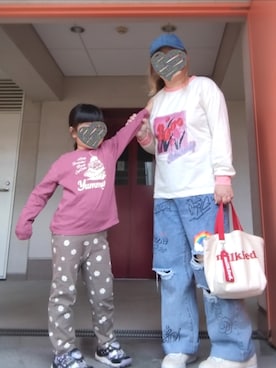 「花柄パンツ」｜「アイテム（キャップ）」を使った、ぴよりあさん（レディース・155cm）の秋コーディネート