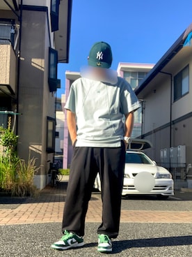 「アイテム（デジタル腕時計、ホワイト系）」を使った、DaiSNEAKさん（メンズ・171cm）の秋コーディネート