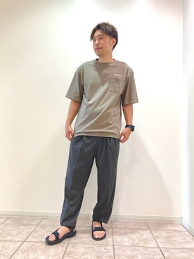 「Gramicci（グラミチ）のアイテム（トップス）」を使った、せいじさん（メンズ・175cm）の夏コーディネート