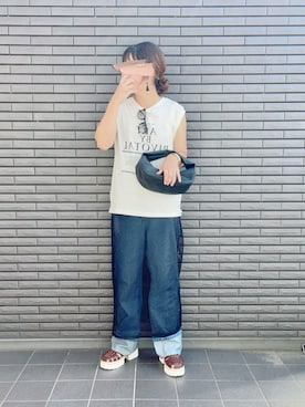 「earth music&ecology（アースミュージックアンドエコロジー）のCOTTON USAデニムパンツ(ストレート) 〇（デニムパンツ）」を使った、nenekokoさん（レディース・163cm）の夏コーディネート