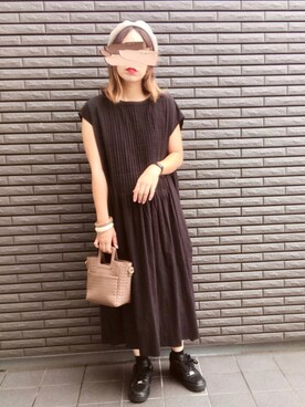 「ワンピース×スニーカー」｜「アイテム（ハンチング/ベレー帽）」を使った、nenekokoさん（レディース・163cm）の秋コーディネート